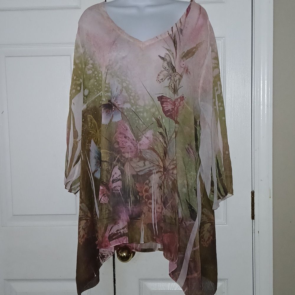 Cal Style Butterflies Floral V Neck Asymmetrical Spring Top  Sz 2XL NWOT